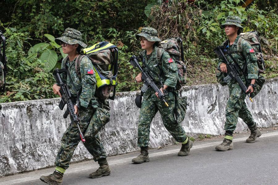 國防部17日公布女性也可教召,對此國民黨女立委陳玉珍受訪時表示支持。(國防部發言人臉書)