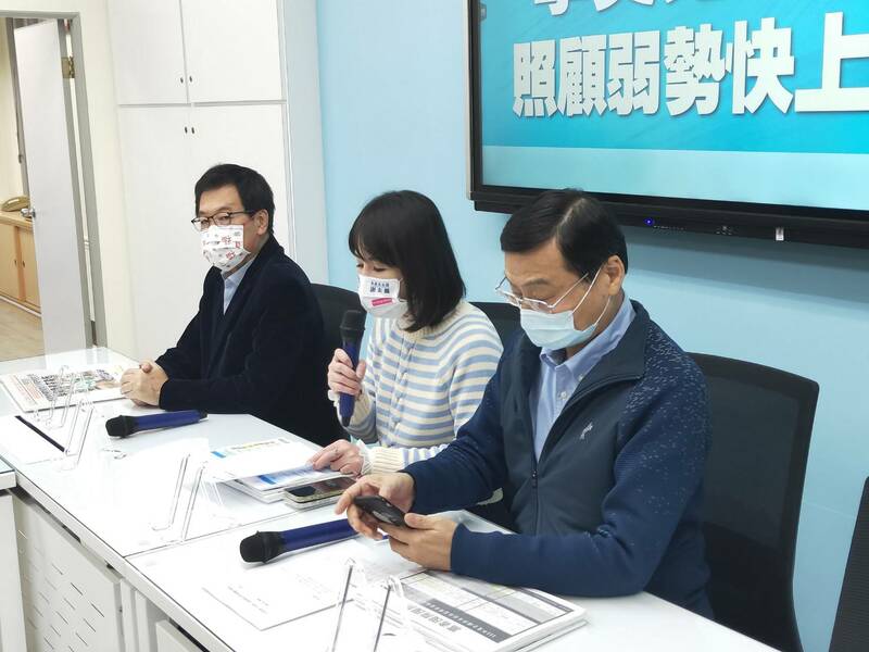 國民黨9日呼籲蔡政府撥出預算,補貼學貸族利息。(Photo by 呂翔禾/台灣醒報)