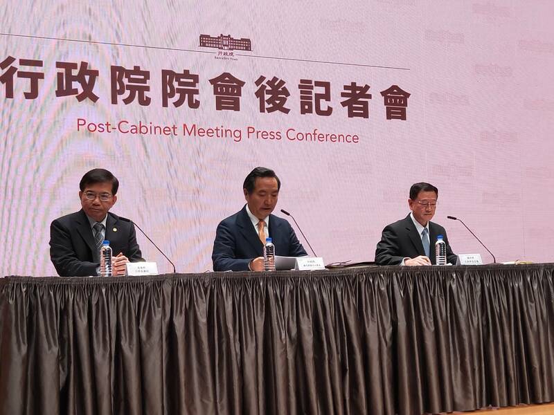交通部23日發佈通勤、觀光客相關補助,將補助北北基桃等區域月票。(Photo by 呂翔禾/台灣醒報)