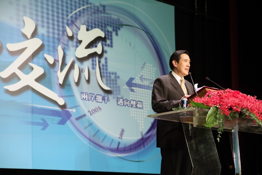 針對前總統馬英九將於27日訪中祭祖,學者施正鋒受訪時表示,馬英九此行對國人兩岸交流也有著示範效果。(網路截圖)