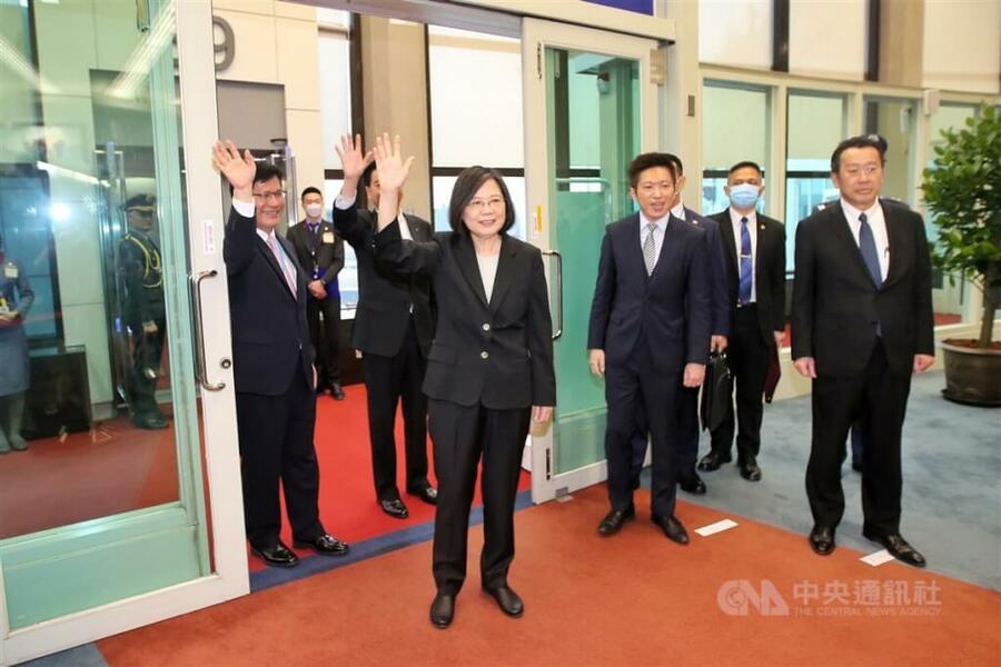 總統蔡英文29日啟程拜訪瓜地馬拉與貝里斯,並會過境美國。(中央社)