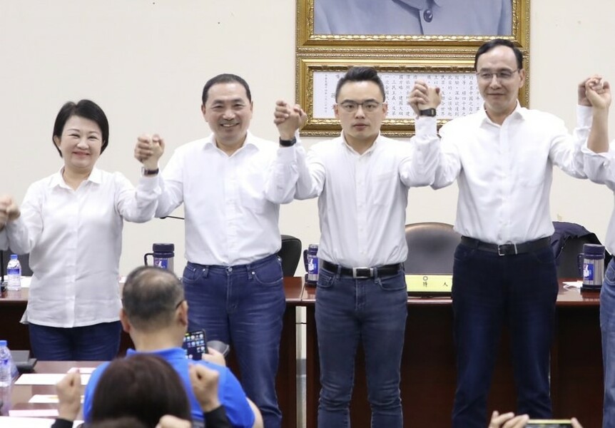 對於藍營總統候選人,專家認為要本土、有創意兩岸政策,並爭取中間選民支持。(國民黨提供)