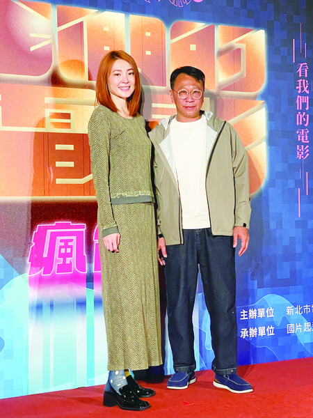 「做工的人」演員曾珮瑜(左)與游安順(右)。(章文攝影)