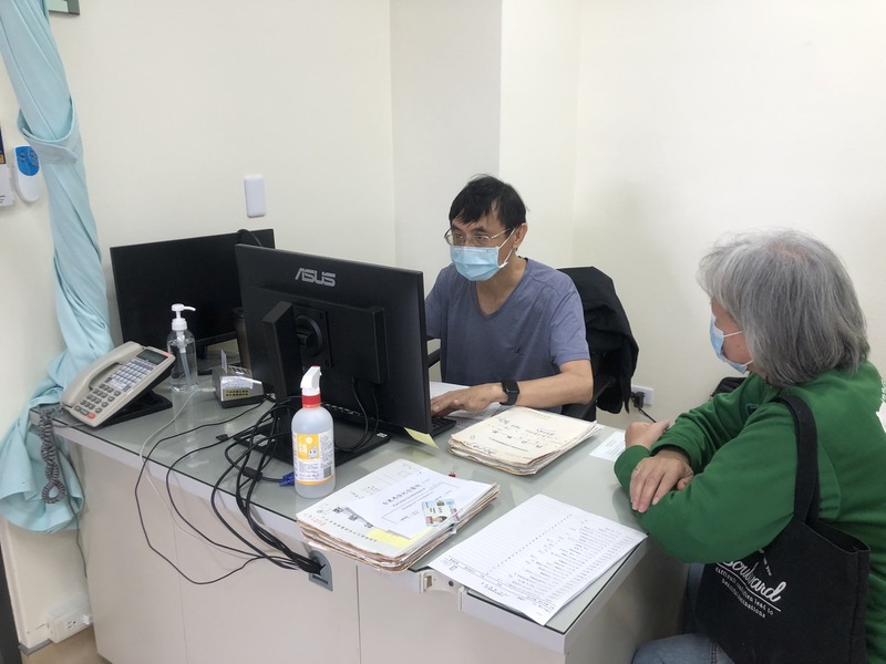 民眾接受肝病治療的示意圖。立法院厚生會2日成立「肝炎政策促進委員會」並發表肝炎政策建言書。(台東縣衛生局)