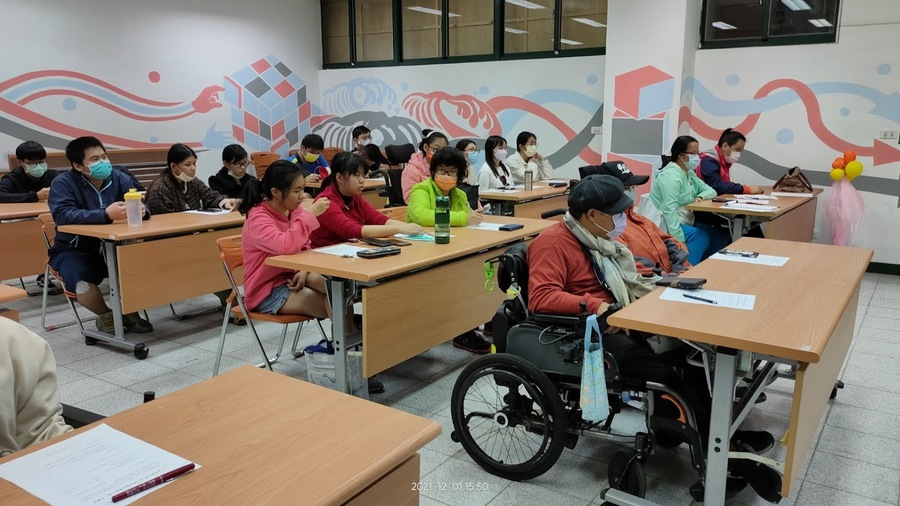 針對行動不便的身心障礙學生,提供生活協助的學生助理人員,給予適當之日常生活協助。(環球科大官網)