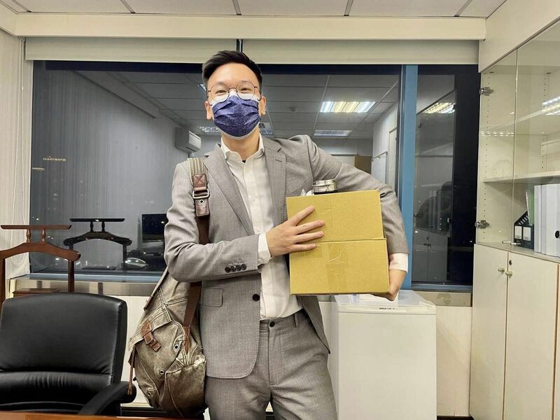 參選台北市中山、北松山選區立委的林飛帆,因性騷擾吃案風波宣布退選。(林飛帆臉書)