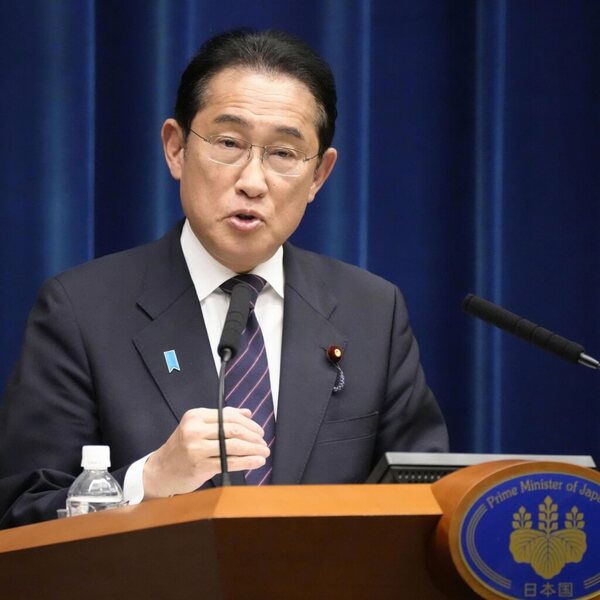 岸田文雄呼籲企業加薪。(中央社)