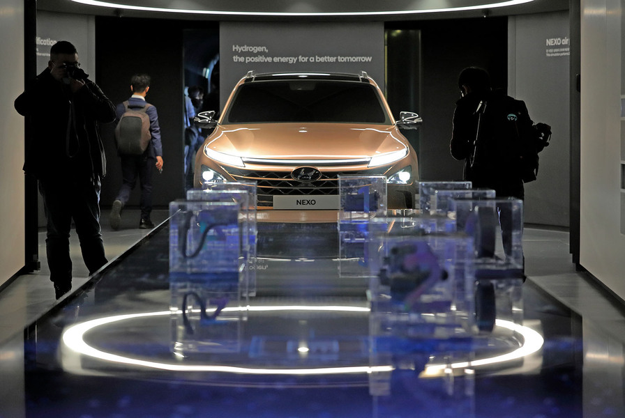 韓國氫能車,政府直接補助一半車價。(網路截圖)
