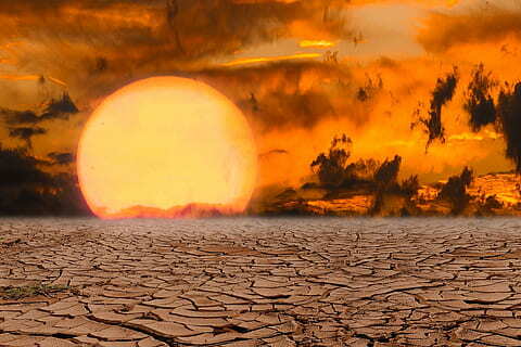 全球因高溫產生大雨、乾旱等現象愈來愈嚴重,40度恐將成為日常。(Photo from Wallpaper Flare)