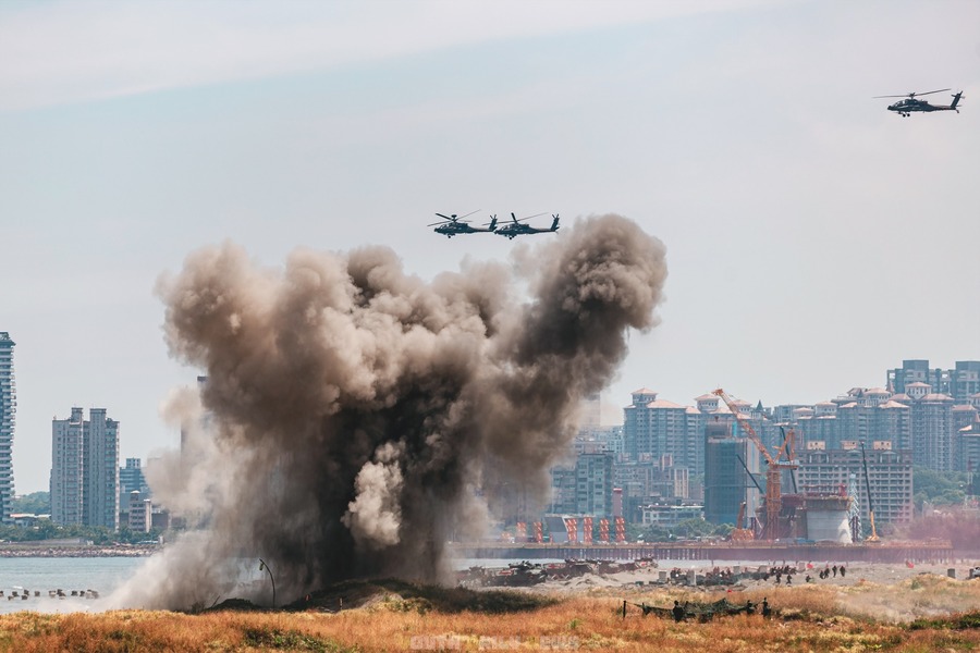 基隆陸軍六軍團的彈藥庫驚傳爆炸意外,總統府很快發布聲明表達慰問,並要求徹查原因。(示意圖 from國防部發言人)