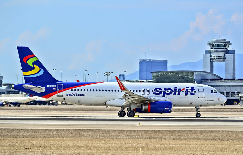 氣候變暖,對飛機起降造成了影響。(Photo by Tomás Del Coro on Flickr used under Creative Commons license)