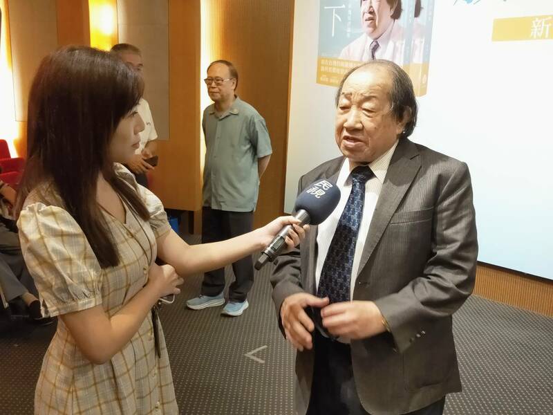 福和會理事長林逸民醫師1日發表新書「放眼看天下」,現場有許多民進黨政要出席。(Photo by 呂翔禾/台灣醒報)