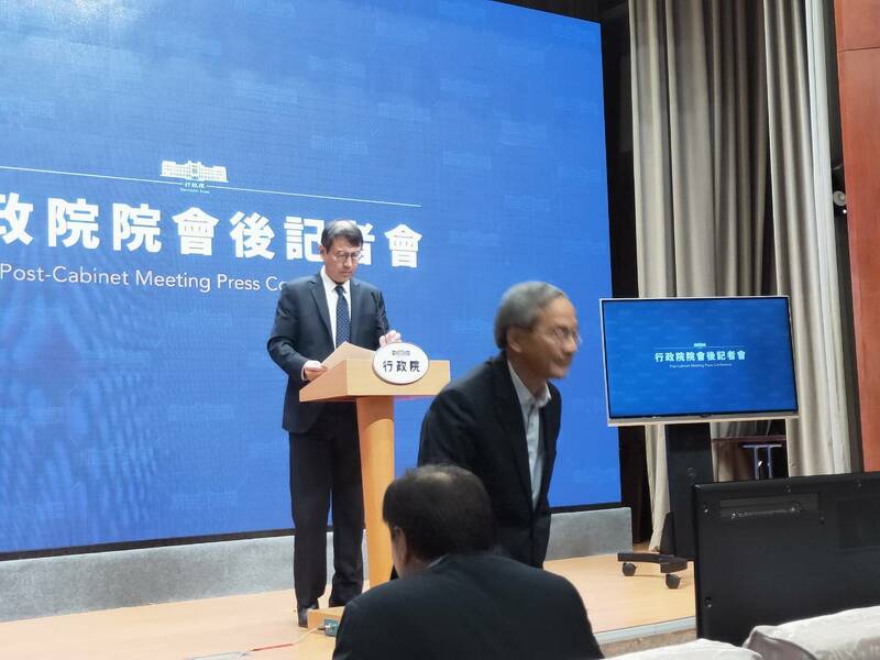 針對前瞻建設負債增加多少,財政部10日在記者會再次回應相關說法。(Photo by呂翔禾/台灣醒報)