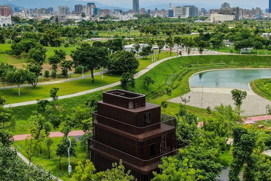 今年雙十國慶煙火將在台中市中央公園舉行,因位於市區,遭質疑恐造成嚴重交通衝擊,綠營議員要求未雨綢繆妥善進行交通接駁規劃。(photo by 台中市新聞局網站)