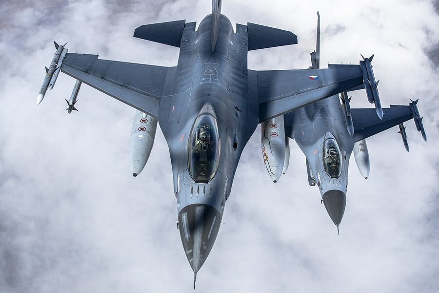 荷蘭、丹麥等國20日同意將國內F-16戰機給烏克蘭,盼維持烏克蘭空軍戰力。(Wikimedia Commons)