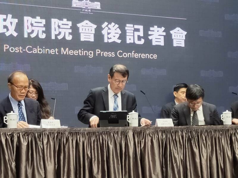 行政院31日宣布《使用生成式AI參考指引》,未來數發部也會協助教育訓練。(Photo by 呂翔禾/台灣醒報)