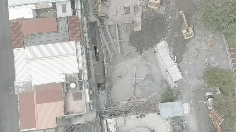 學者提醒,基泰工程雖為人工疏失,但也反應台北盆地地質鬆軟的問題,需加強建物防震。(台北市消防局提供)