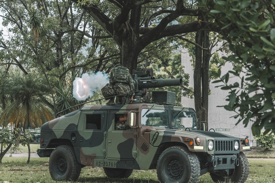 國防部12日公布報告書,對外說明建軍戰略與共軍威脅。(國防部發言人臉書)