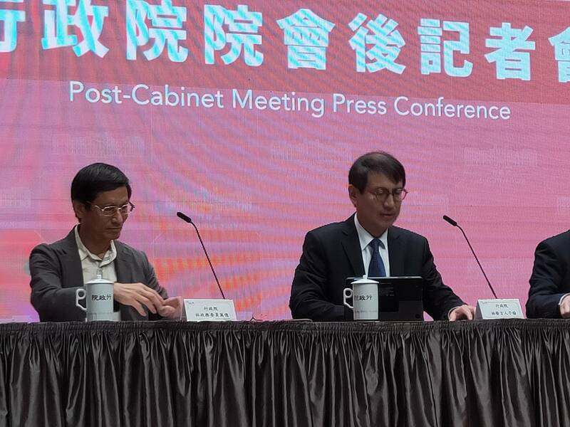 行政院14日通過巴氏量表放寬的標準,包括已使用6個月長照、輕度失智等。(Photo by 呂翔禾/台灣醒報)