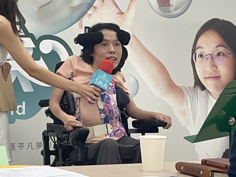 台灣生命之窗慈善協會理事長李怡潔表示,2023年有三種SMA治療藥物都有取得健保的進展,治療對病友是改變生命的機會。(Photo by 簡嘉佑/台灣醒報)