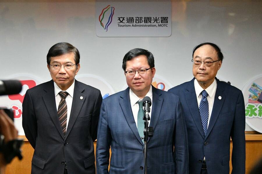 行政院副院長鄭文燦多有政策發言,引發在野黨立委質疑。(行政院提供)