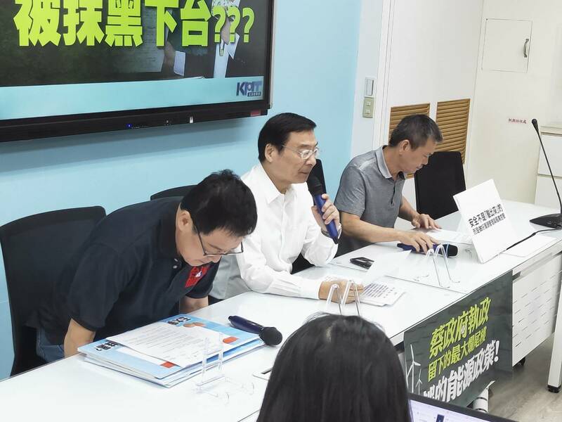 國民黨立院黨團質疑,農業部沒有將巴西進口雞蛋爭議說清楚。(Photo by 呂翔禾/台灣醒報)