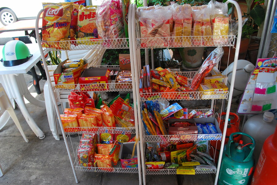 研究指出,吃太多垃圾食物,與憂鬱症高度相關。(Photo by Harsha K R on Flickr under C.C. License)