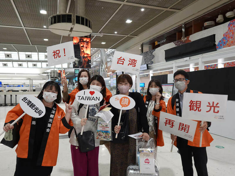 2023年9月來台觀光客累計436萬餘人,出國人數842萬餘人,大幅逆差,內外需同陷困境,經濟發展雪上加霜,應儘速逆轉經濟危機。(中央社)