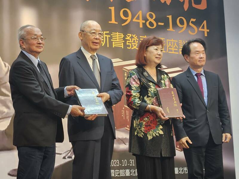 國史館31日出版《蔣中正日記(1948-1954)》,盼促進對民國與東亞近代史的研究。(Photo by 呂翔禾/台灣醒報)
