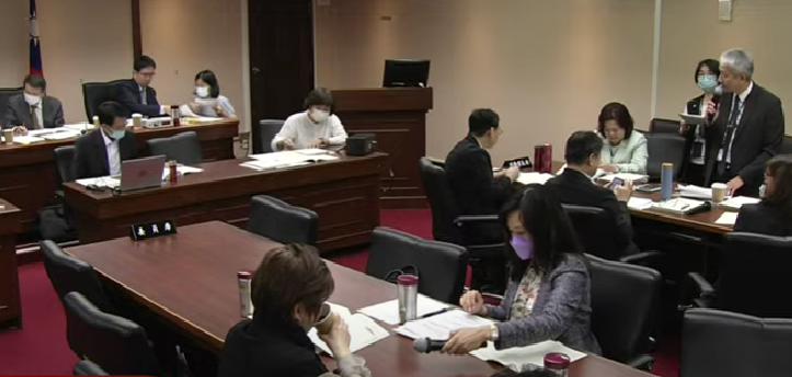 立法院社福及衛環委員會1日審查113年度勞動部主管相關預算案。(直播截圖)