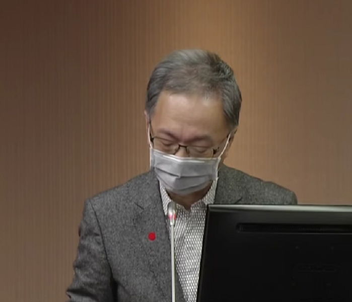 針對國健署將提《人工生殖法》修正草案,衛福部長薛瑞元8日首度鬆口表示,會將代理孕母列入修法考量。(直播截圖)