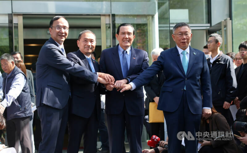 藍白合談判多次卻仍未達成共識,選民早已反感,不如衝刺立委席次聯合過半,以制衡民進黨施政。(中央社)