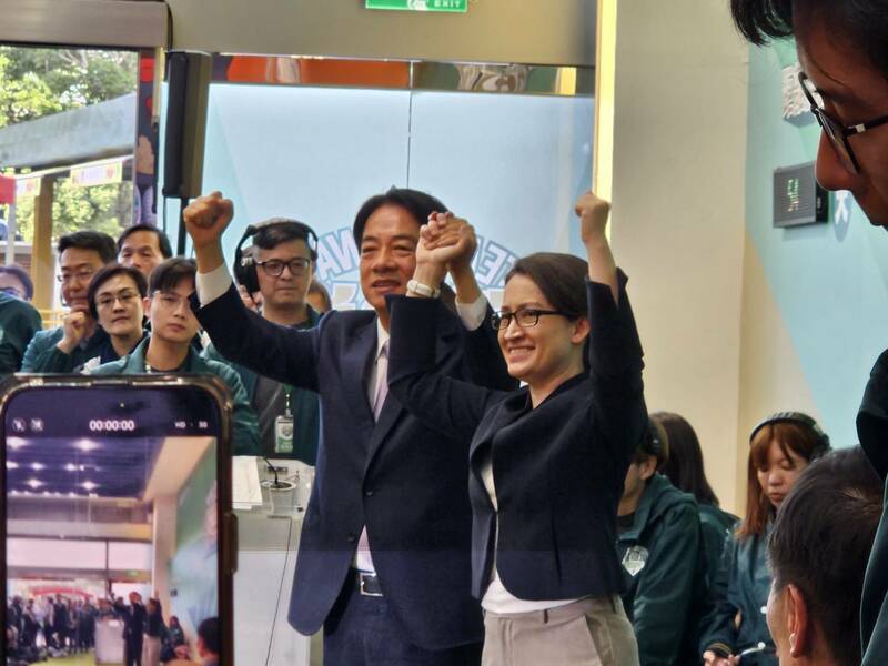 民進黨總統參選人賴清德20日正式宣布駐美大使蕭美琴為副手人選。(Photo by 呂翔禾/台灣醒報)