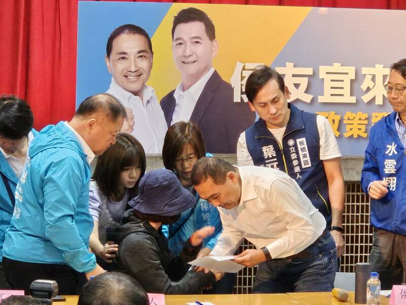 國民黨總統參選人侯友宜21日提出打詐政策,要加重刑期與建立監管機制。(Photo by 呂翔禾/台灣醒報)