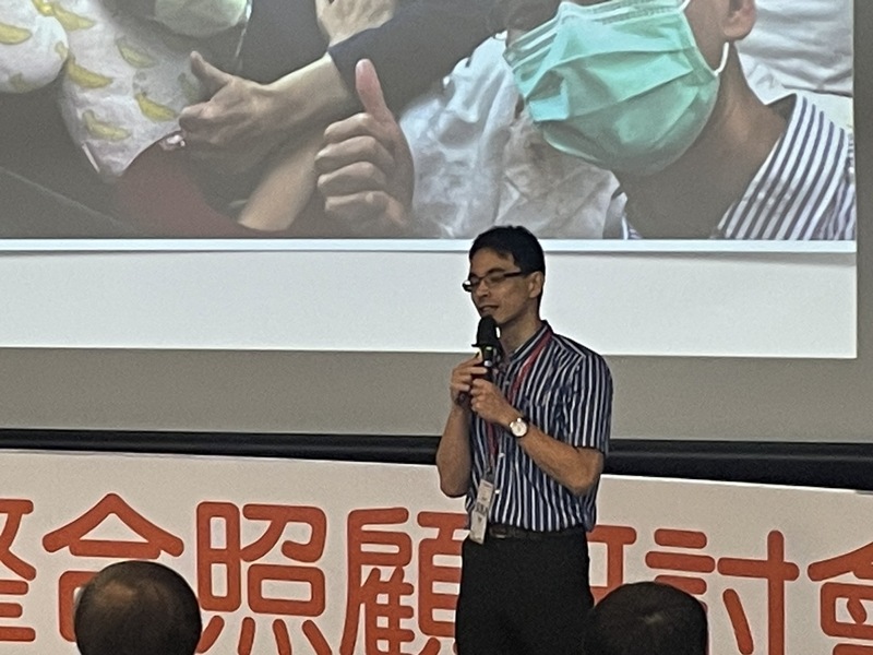 行一診所所長張凱評26 日於研討會上表示,超高齡化社會將至,政府應推動「在宅醫療」的量能。(Photo by 簡嘉佑/台灣醒報)
