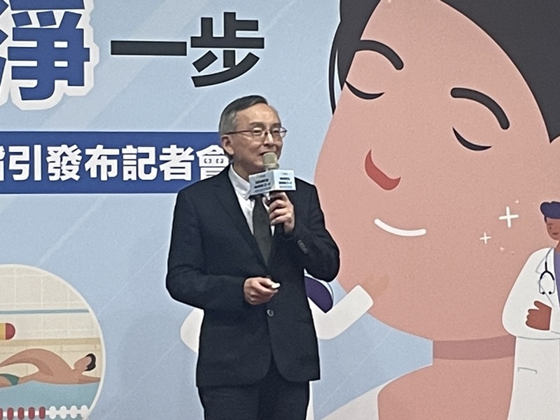 台北榮總醫院皮膚部教授張雲亭30日於記者會指出,目前已有9種治療乾癬的生物製劑納入健保,不僅療效好,副作用也更少。(Photo by 簡嘉佑/台灣醒報)