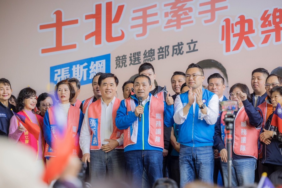 國民黨總統參選人侯友宜3日批評,賴清德台股上萬7的說法不知民間疾苦。(侯友宜辦公室提供)