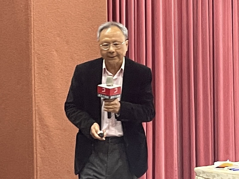 前教育部長杜正勝12日於《中國是怎麼形成的大歷史的速寫》新書發表會爬梳歷史演進、文獻資料。(Photo by 簡嘉佑/台灣醒報)