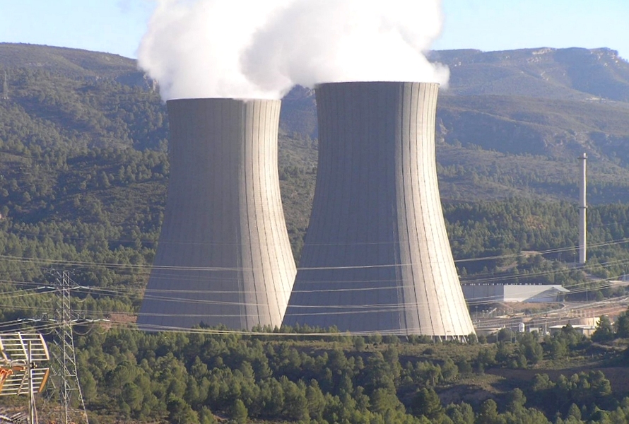法國近日宣布還要再蓋8座核電廠,才能符合2035年的減碳目標。(Wikimedia Commons)