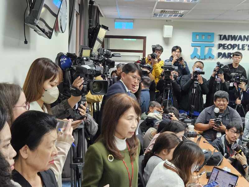 民眾黨不分區當選人黃國昌15日拋出國會改革政見,看藍綠是否答應再選擇如何合作。(Photo by 呂翔禾/台灣醒報)