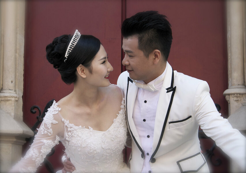 中國政策鼓勵青少年結婚,但效果不彰。(Photo by Richa Yadav on Flickr used under Creative Commons license)