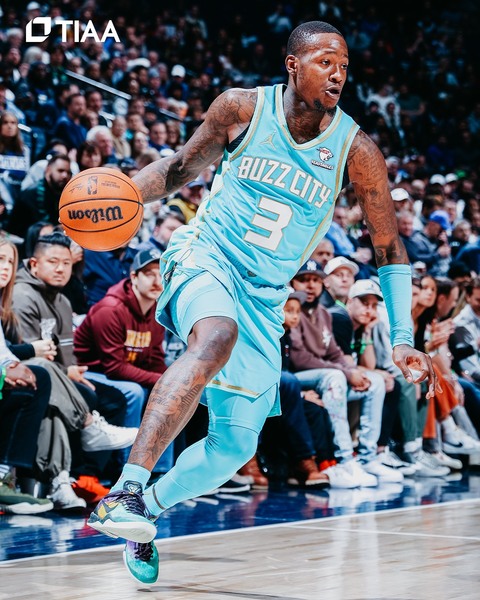 各取所需的交易,熱火將獲得後場大進補:黃蜂砍將羅齊爾。(photo from Charlotte Hornets Facebook Officials)