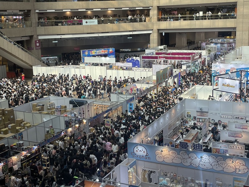 2024台北國際動漫節1日於世貿一館盛大開幕,現場水洩不通。(Photo by 簡嘉佑/台灣醒報)