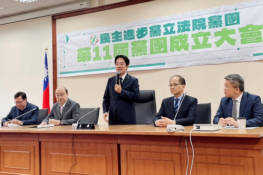 民進黨執政雙重少數,新閣揆要任命什麼樣的人才合適?學者認為,非民進黨的中立人士,或是藍白都可接受、具協調性的人選。(賴清德臉書)