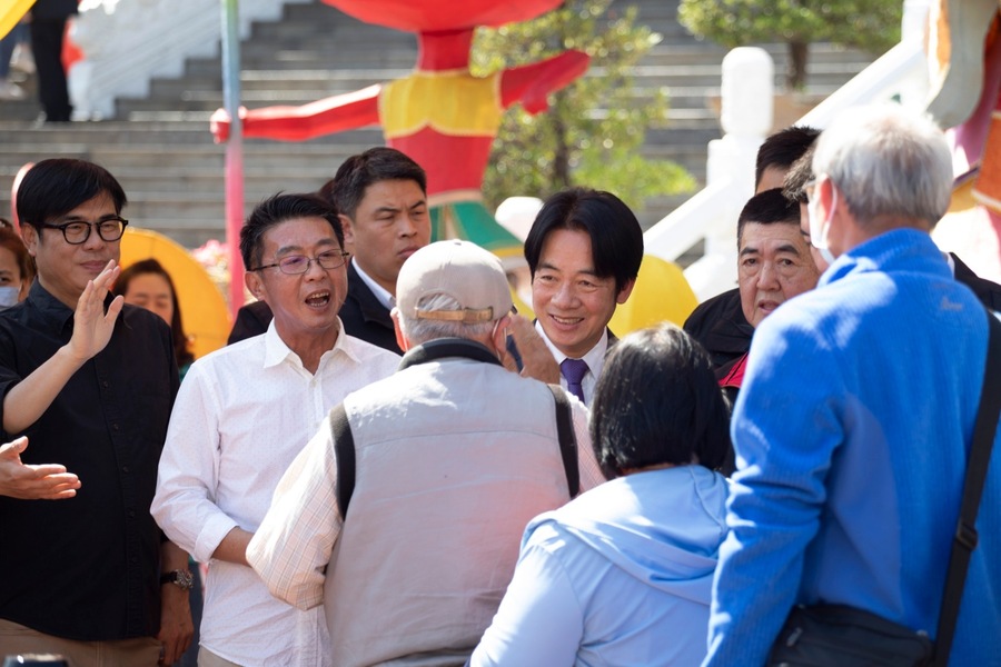 兩岸局勢近日升溫,學者建議賴清德應儘早規劃國安人事。(賴清德臉書)