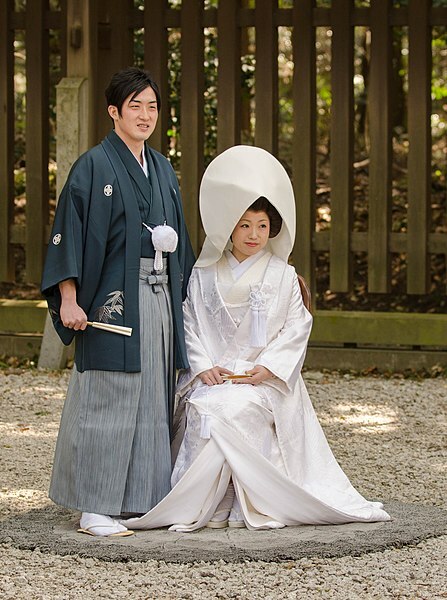 日本法規目前仍規定,夫妻一旦結婚,雙方就必須要有相同姓氏。(示意圖。Photo on WikiCommons)