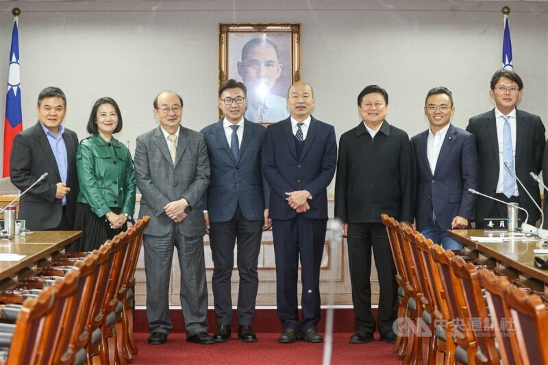 針對行政院何時進行食安專案報告,立法院將於22日下午,由院長韓國瑜召集三黨進行協商。(中央社)