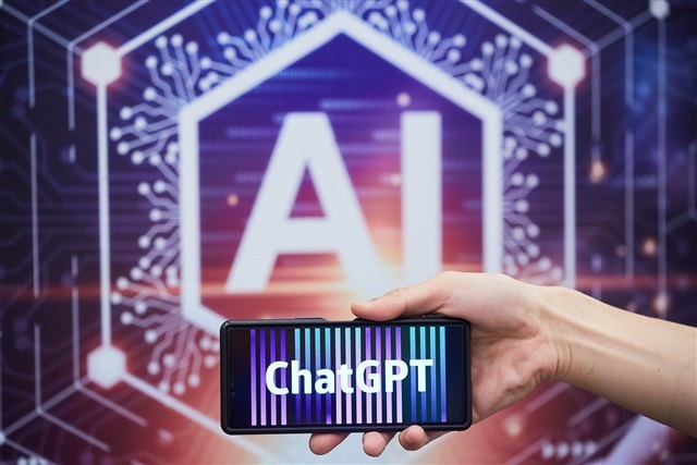 ChatGPT等強大的AI工具可以按需要生成類似人類寫的文本,引發了學術界的擔憂,關心AI對誠信和真實學習等核心教育價值的影響。(網路截圖)