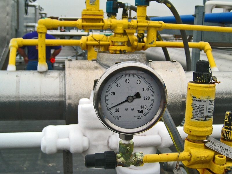 企業瞄準淨零趨勢,利用再生能源、空氣與水生產氨。(Photo by Orbital Joe on Flickr under C.C. License)