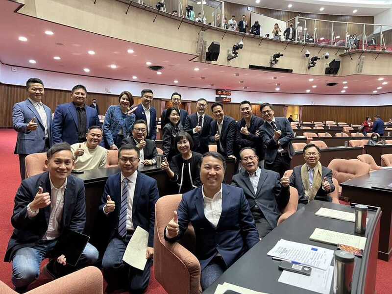 國民黨立委徐巧芯曾在臉書指出,民進黨曾下令「甲級動員」,但進到議場的立委卻遠遠少於沒有甲動的國民黨(見圖)。(徐巧芯臉書)